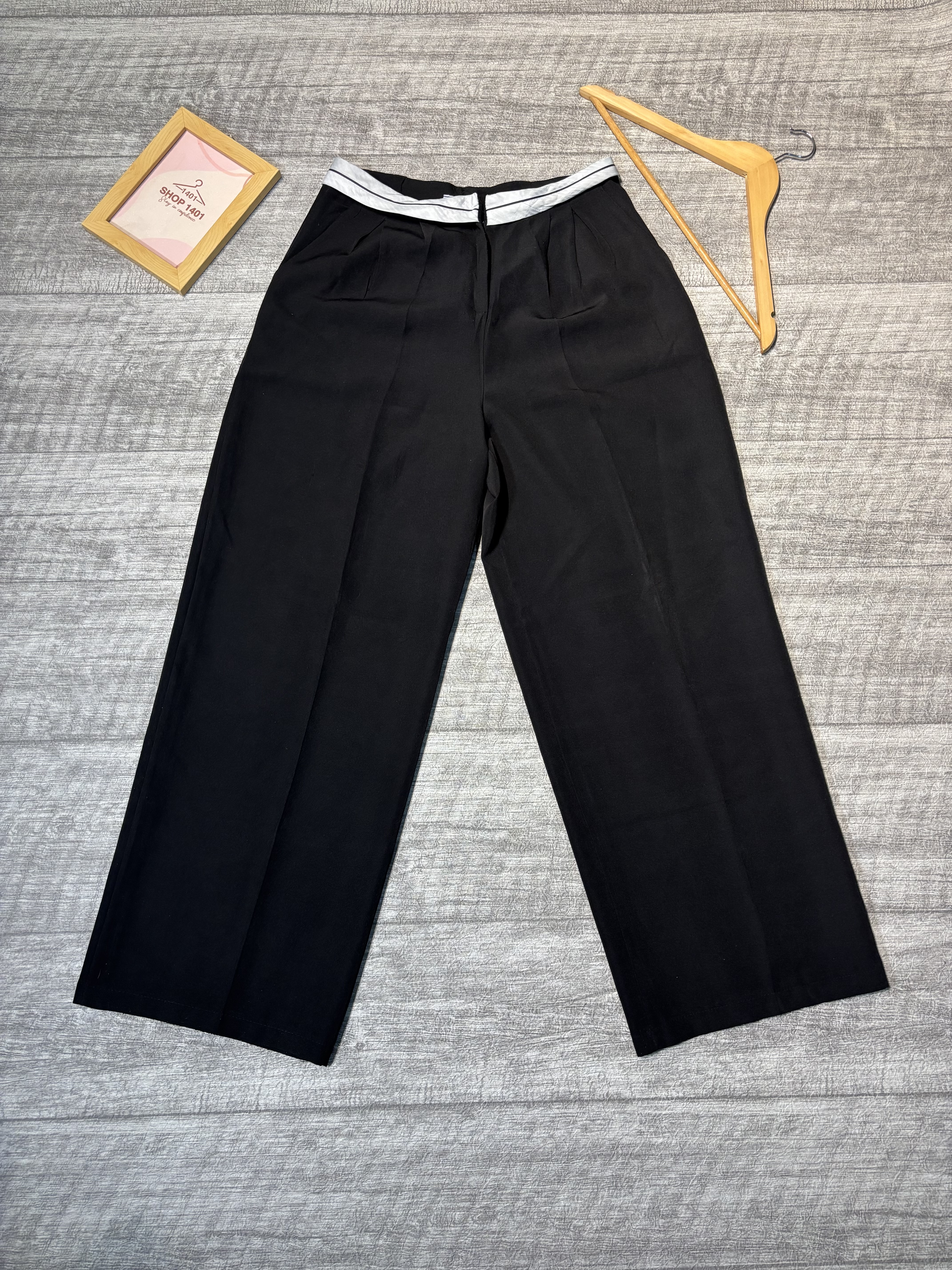 Noir Wide-Leg Trousers