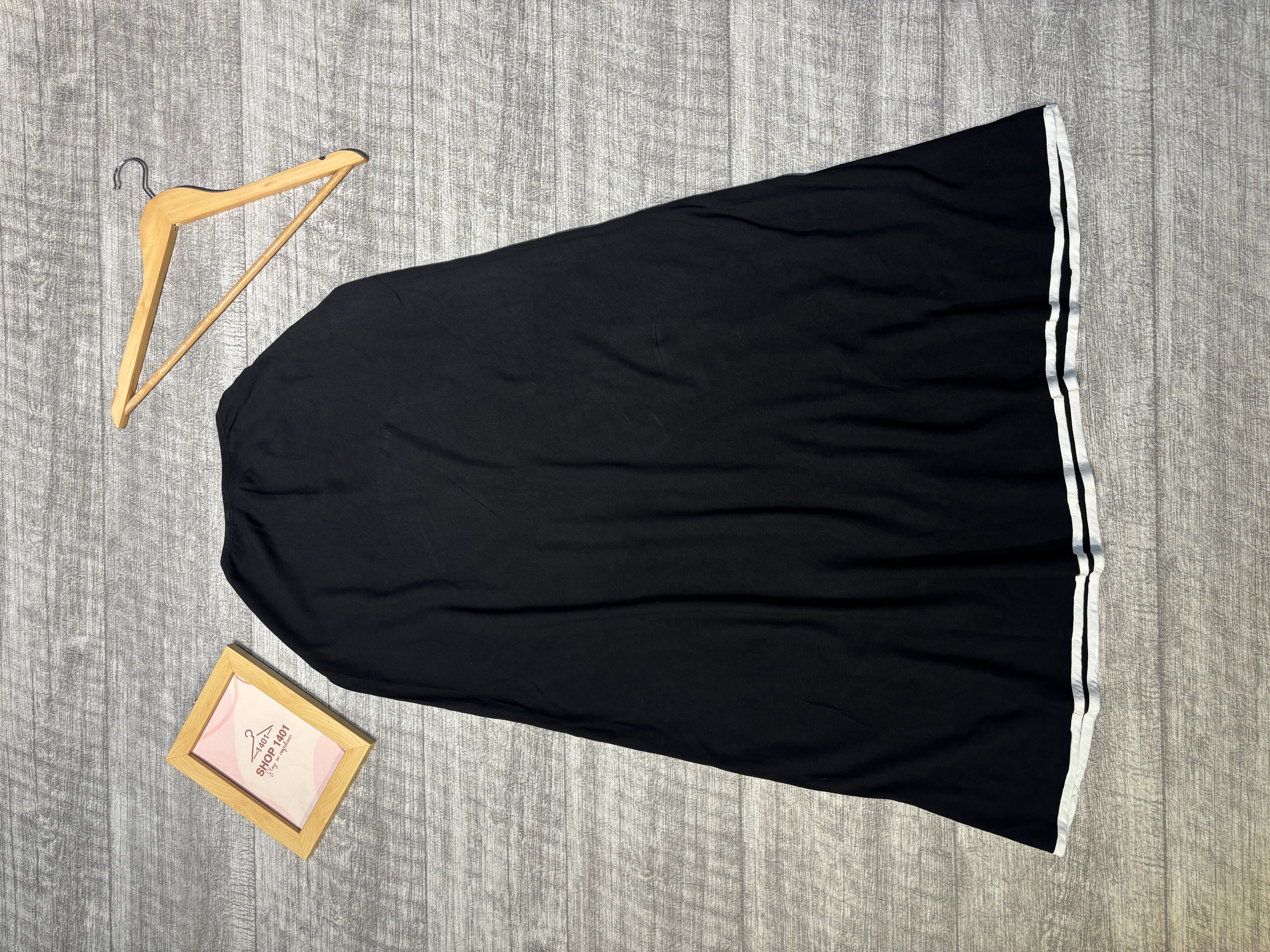 Contrast Trim Maxi Skirt